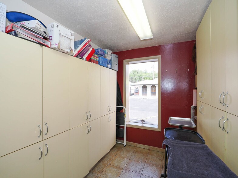 More Photos Of 1565 E 3900 S, Salt Lake City Office For Sale