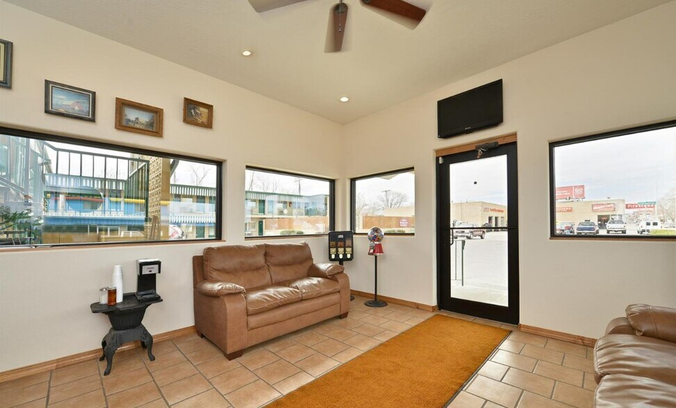 More Photos Of 602 E 4th St, North Platte Hotel For Sale