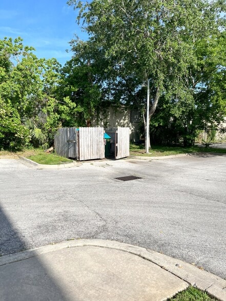 More Photos Of 1909 Beach Blvd, Jacksonville Beach Medical For Sale