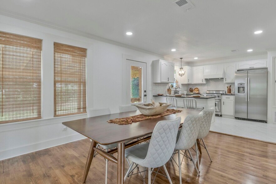 More Photos Of 6682 Ravine St, Milton Office Residential For Sale