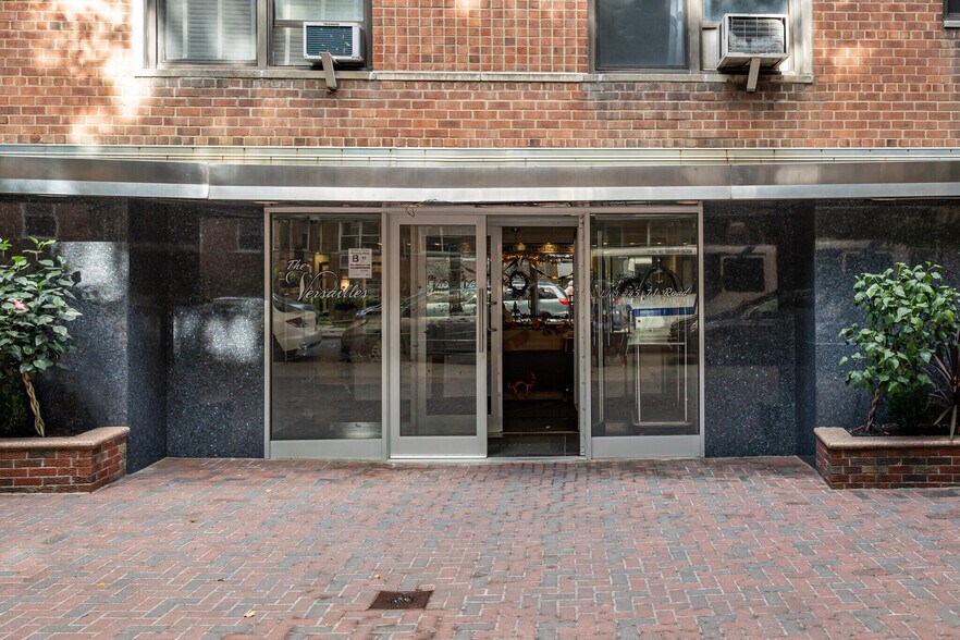 More Photos Of 11045 71st Rd, Forest Hills Apartments For Sale
