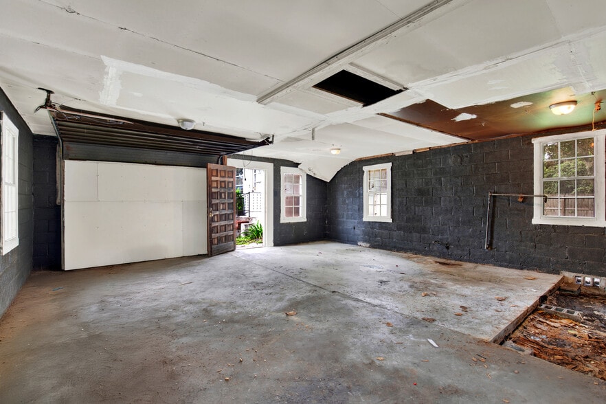 More Photos Of 4710 Augusta Rd, Savannah Flex For Sale