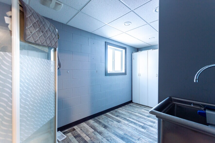 More Photos Of 4703 42 St, Stettler Specialty For Sale