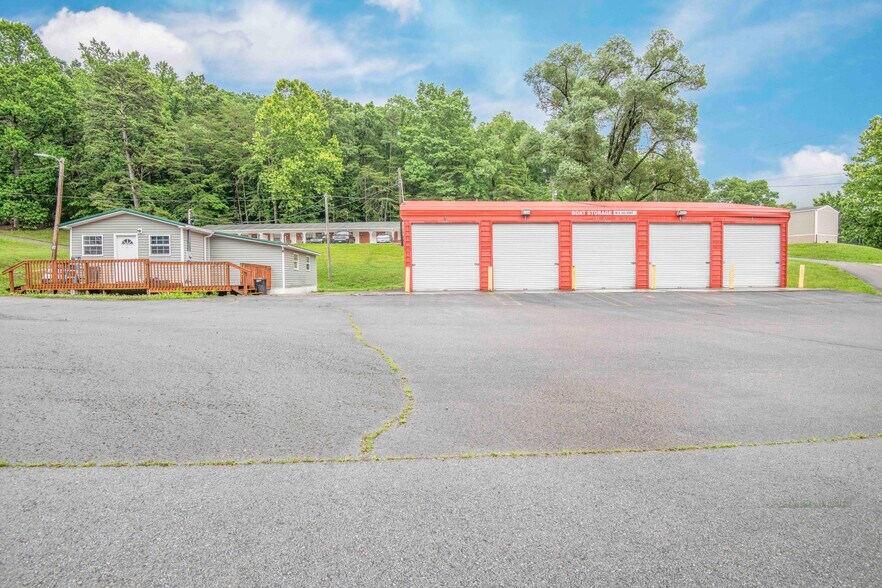 More Photos Of , Sharps Chapel Specialty For Sale