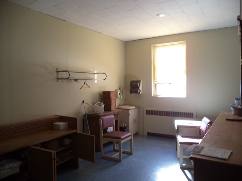 More Photos Of 25 Library St, Hudson Religious Facility For Sale