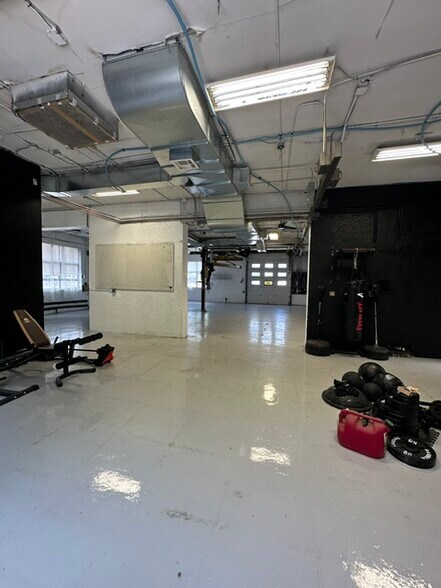 More Photos Of 117-121 Gertrude Ave, Paramus Flex For Lease