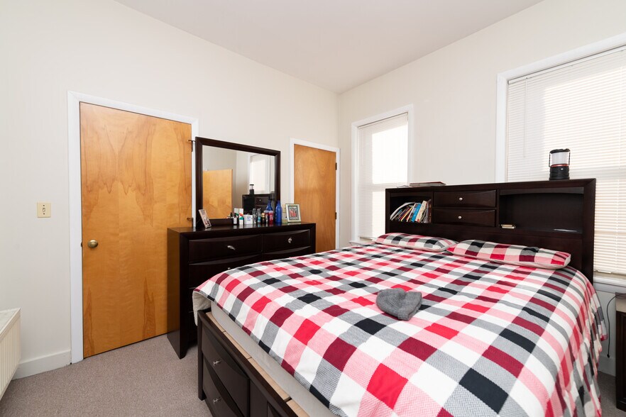 More Photos Of 54-80 Mount Vernon St, Somerville Apartments For Sale