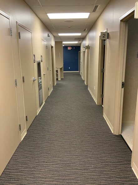 More Photos Of 3436-3500 Granite Cir, Toledo Medical For Lease