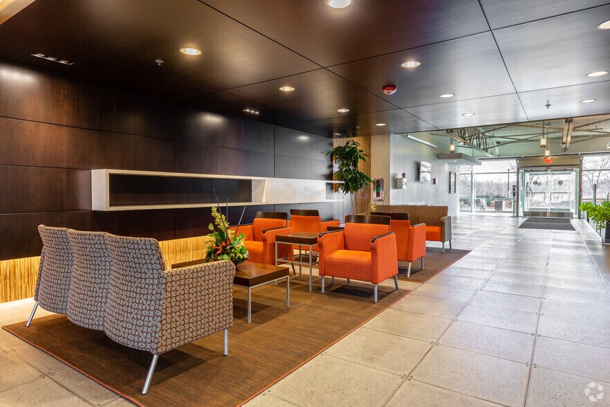 More Photos Of 108 Leigus Rd, Wallingford Office For Lease