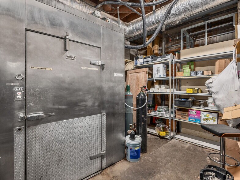 More Photos Of 48 College St, Asheville General Retail For Lease
