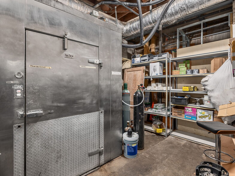 More Photos Of 48 College St, Asheville General Retail For Lease