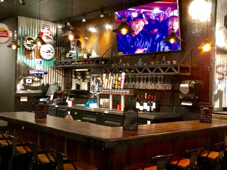 More Photos Of 108 W 3rd St, Long Beach Restaurant For Sale