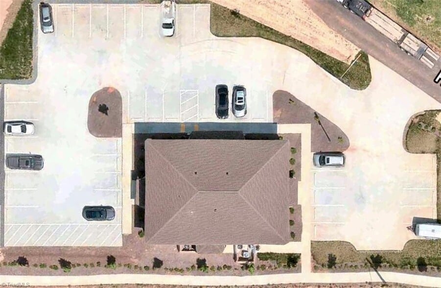 More Photos Of 3844 Clemmons Rd, Clemmons Medical For Lease