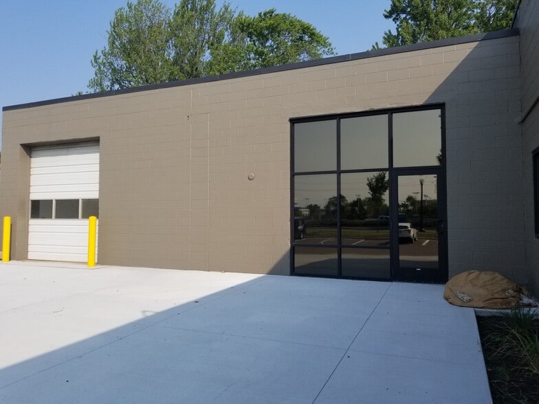 Primary Photo Of 607 2nd St S, Hopkins Warehouse For Lease