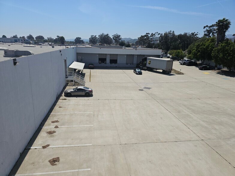 More Photos Of 200 S Hallock Dr, Santa Paula Manufacturing For Sale