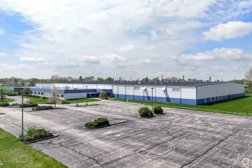 More Photos Of 1450 Commerce Pky, Franklin Manufacturing For Sale