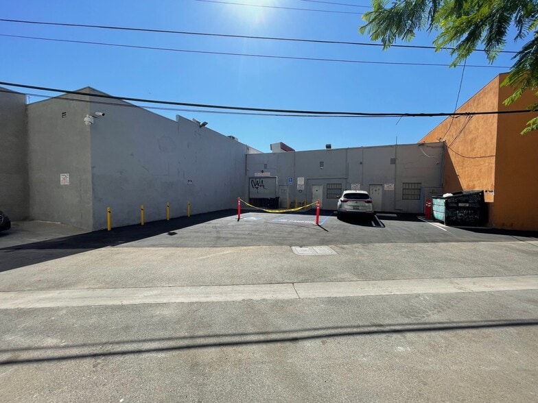 More Photos Of 4900-4906 Lankershim Blvd, North Hollywood Freestanding For Lease