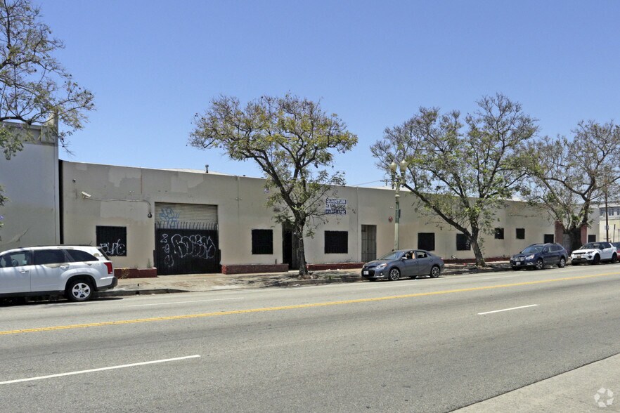 More Photos Of 3101-3115 S Broadway, Los Angeles Manufacturing For Lease