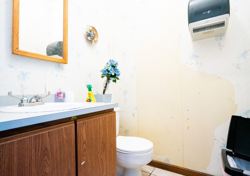 More Photos Of 3017-3019 Belmont Ave, Youngstown Office For Sale