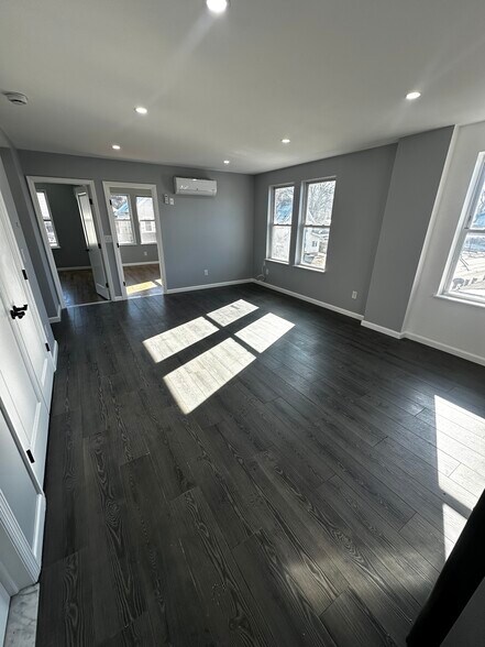 More Photos Of 1468-1472 Baldwin St, Waterbury Storefront Retail Residential For Sale