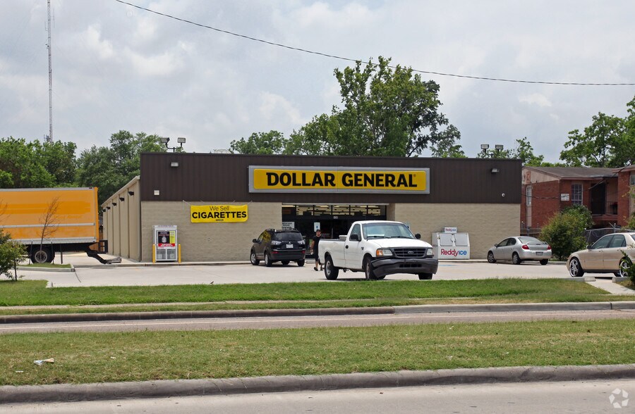 More Photos Of 136 E Crosstimbers St, Houston Freestanding For Lease