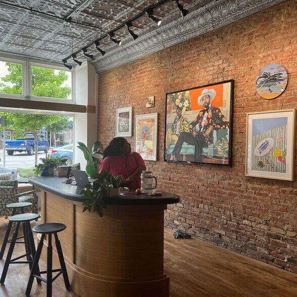 More Photos Of 264 E Clayton St, Athens General Retail For Sale