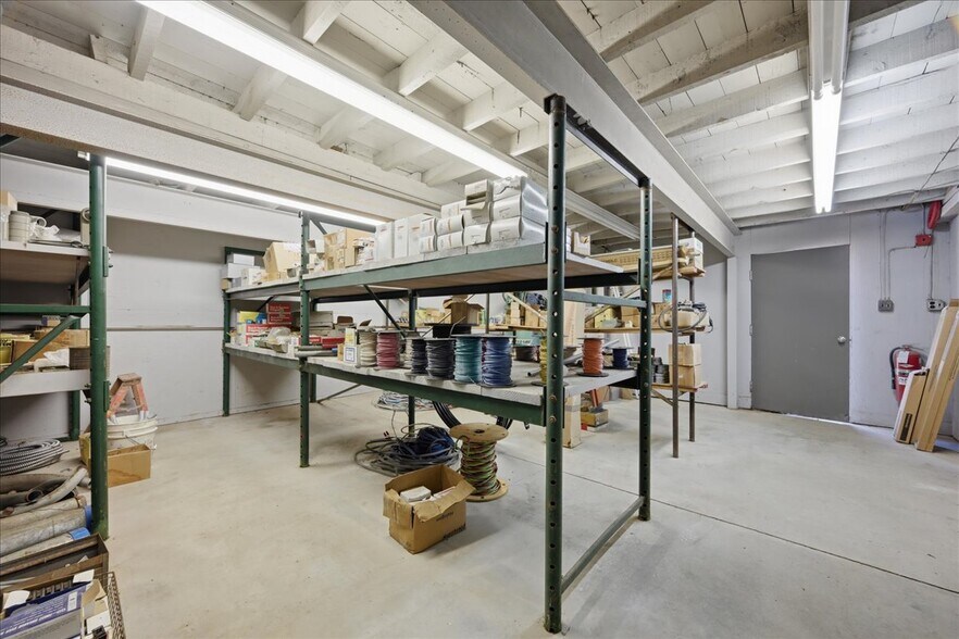 More Photos Of 17 Halls Mill Rd, Preston Industrial For Sale