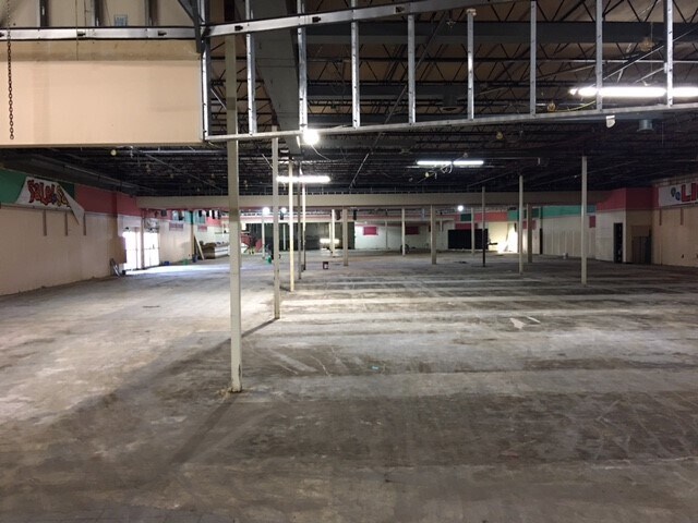 More Photos Of 3602 Mitchell Ave, Saint Joseph Storefront For Lease