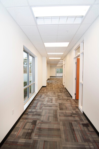More Photos Of 3 Unlimited Dr, Saratoga Springs Office For Lease