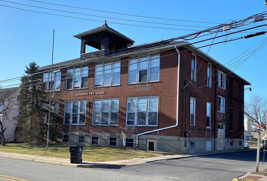 Primary Photo Of 522 N Main St, Stewartsville Shelter For Sale
