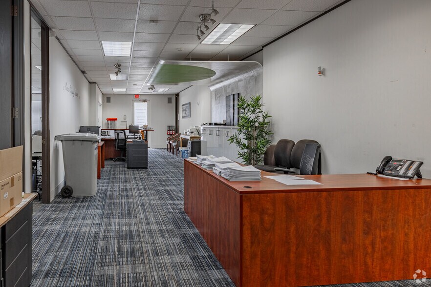 More Photos Of 1522 Brookhollow Dr, Santa Ana Office For Sale