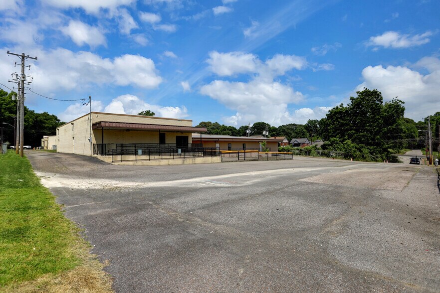 More Photos Of 1299 E Mclemore Ave, Memphis Schools For Sale