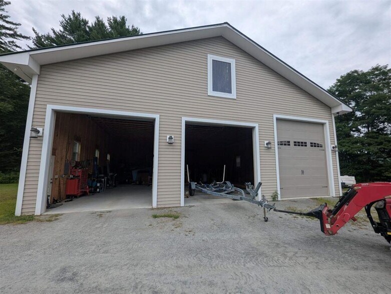More Photos Of 225 Missing Link Rd, Bellows Falls Specialty For Sale