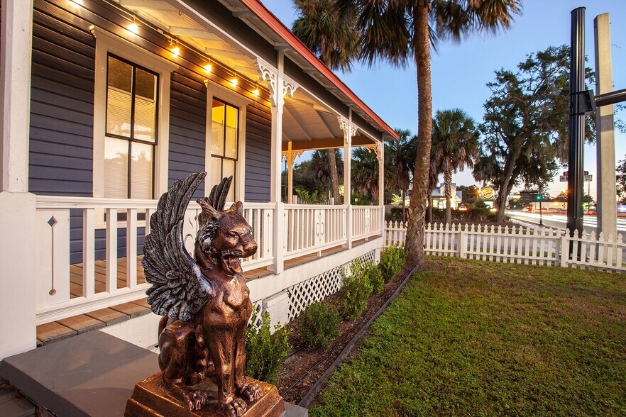 More Photos Of 117 S French Ave, Sanford Restaurant For Lease