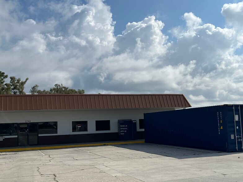 Primary Photo Of 2790 N Tamiami Trl, North Fort Myers Convenience Store For Sale