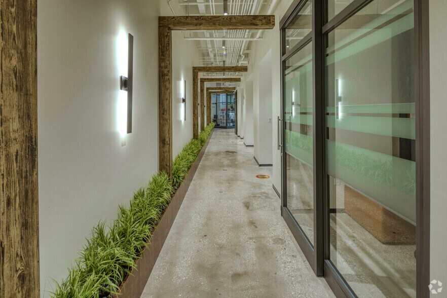 More Photos Of 601 S Harbour Island Blvd, Tampa Office For Lease