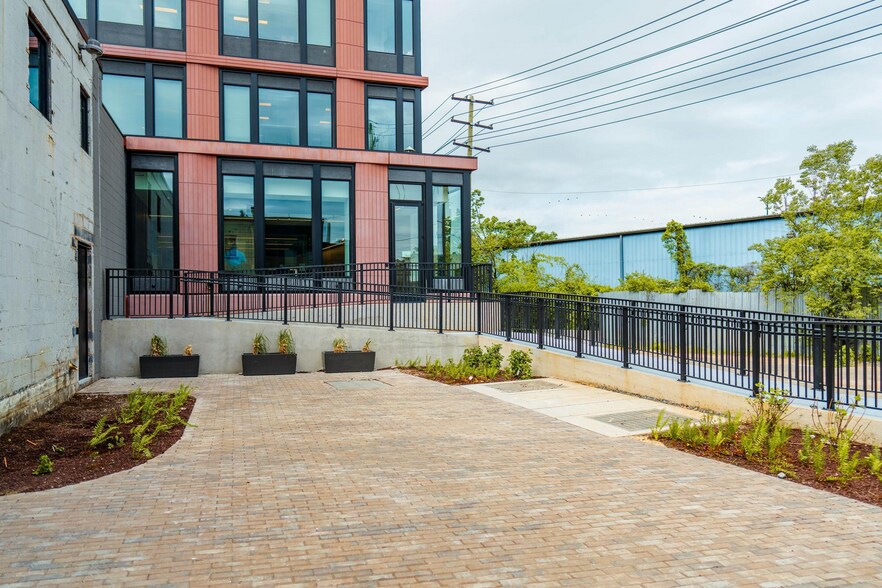 More Photos Of 1111 Marion Barry Ave SE, Washington Office For Lease