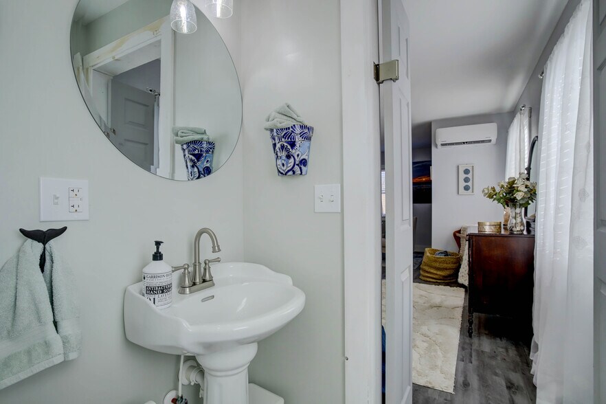 More Photos Of 3691 Main St, Chincoteague Marina For Sale