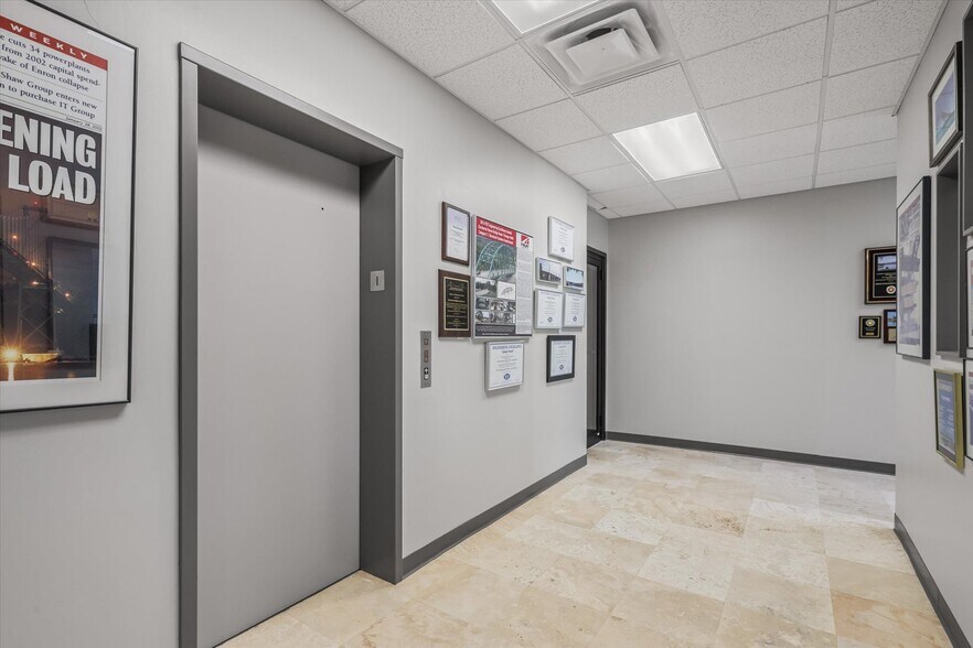 More Photos Of 1589 Metropolitan Blvd, Tallahassee Office For Lease