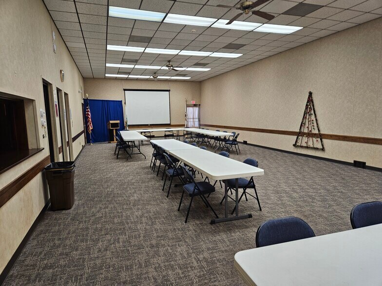 More Photos Of 100 Manhattan Rd, Joliet Office For Lease