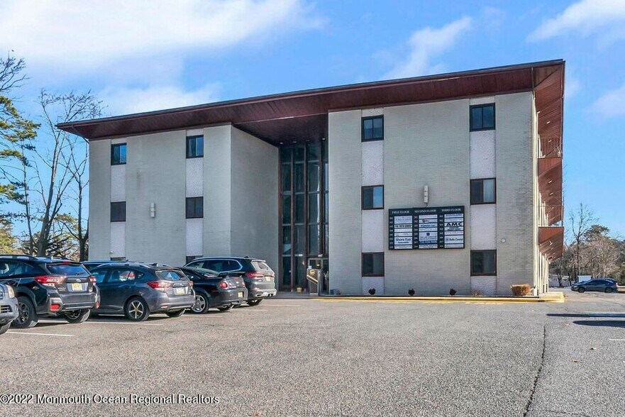 More Photos Of 445 Brick Blvd, Brick Medical For Lease