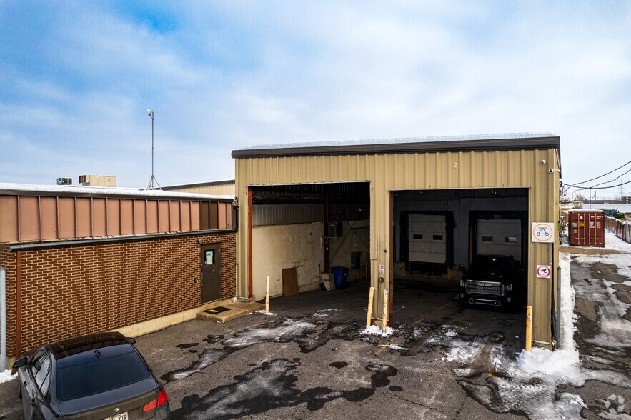 More Photos Of 1265-1325 Rue Industrielle, La Prairie Warehouse For Lease