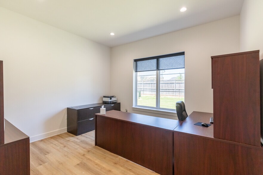 More Photos Of 1804 Denali Dr, Abilene Office For Sale