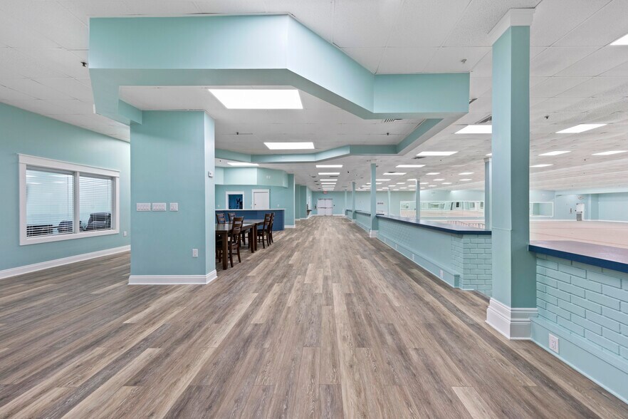 More Photos Of 5420 Hickory St, Panama City Office For Lease