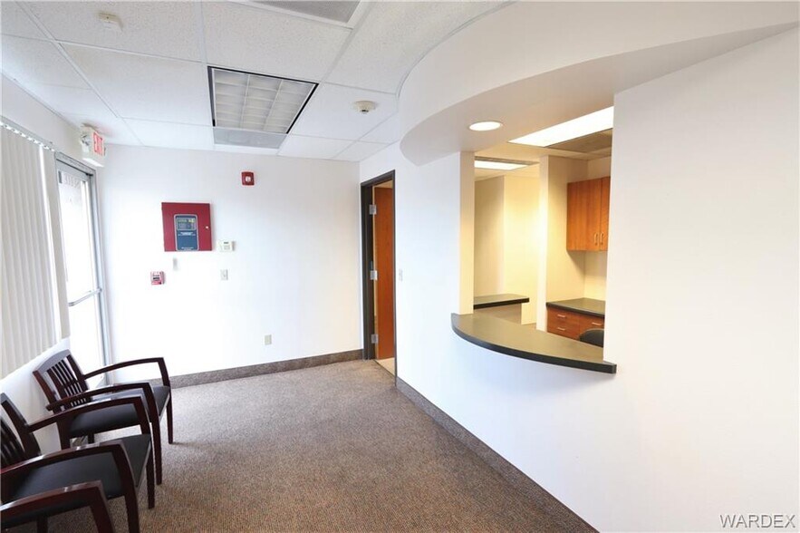 More Photos Of 1041 E Hancock Rd, Bullhead City Medical For Lease