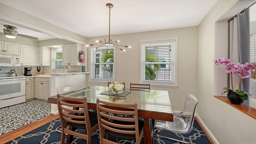 More Photos Of 5610 AVENIDA DEL MARE, Sarasota Specialty For Sale