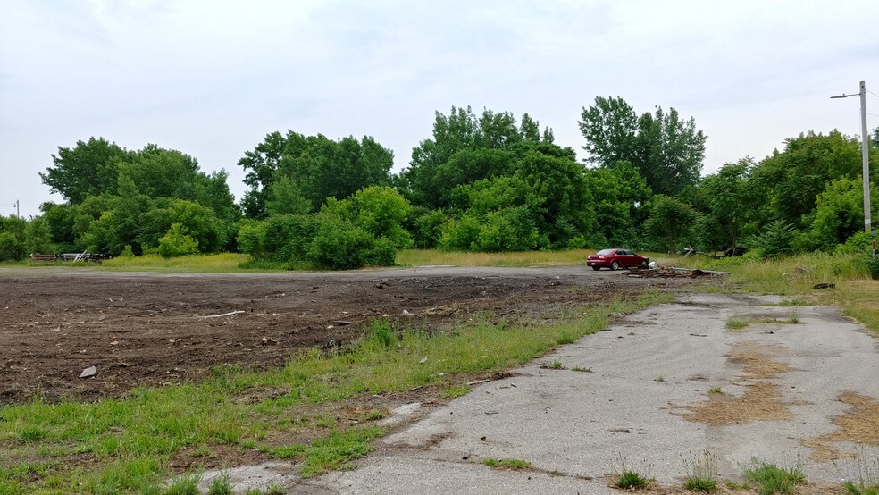 More Photos Of 700 Marquette St, Bay City Industrial For Sale