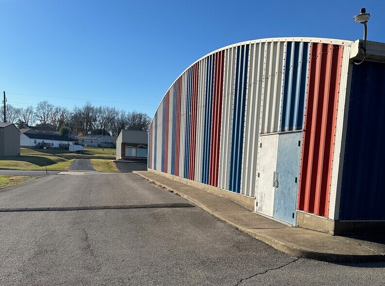 More Photos Of 1717 Franklin Ave, Henderson Skating Rink For Sale