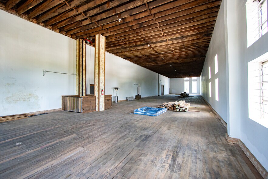 More Photos Of 222 E Main St, Walhalla General Retail For Sale