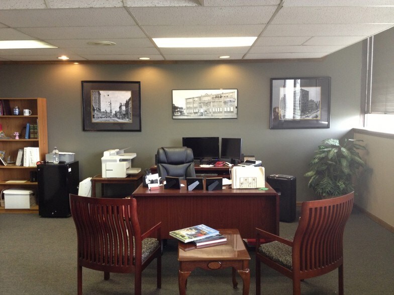 More Photos Of 55 S State Ave, Indianapolis Flex For Sale
